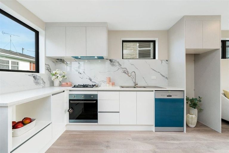 Photo of property in 15a Joyce Street, Pahurehure, Papakura, 2113