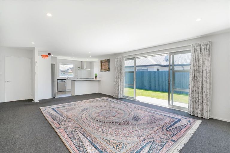 Photo of property in 42 Meyer Crescent, Halswell, Christchurch, 8025