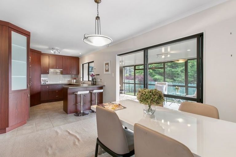 Photo of property in 15 Carisbrook Crescent, Papakura, 2110