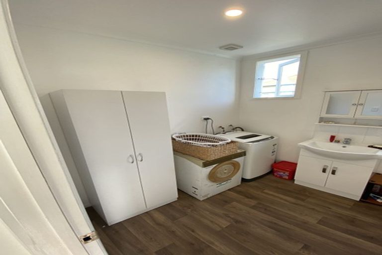 Photo of property in 90 Hinau Street, Castlecliff, Whanganui, 4501