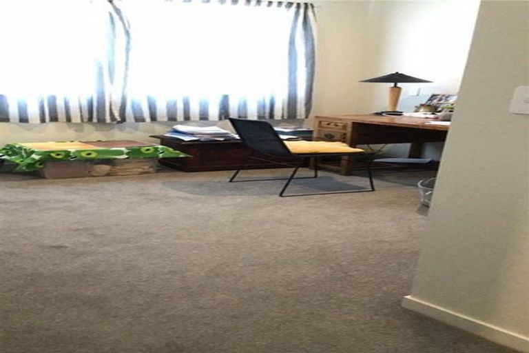 Photo of property in 25 O'farrell Drive, One Tree Point, 0118