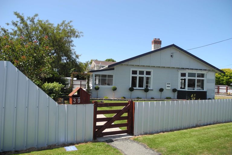 Photo of property in 30 Parsonage Road, Waimate, 7924