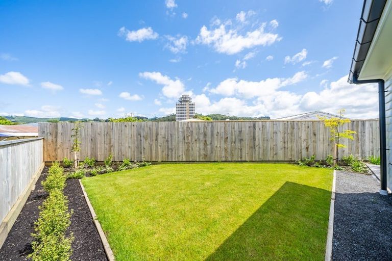 Photo of property in 7 Tarata Lane, Avalon, Lower Hutt, 5011