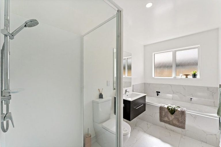 Photo of property in 16 Perla Road, Pukekohe, 2120