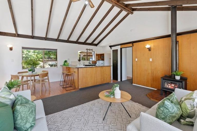 Photo of property in 5 Amokura Street, Waikanae, 5036