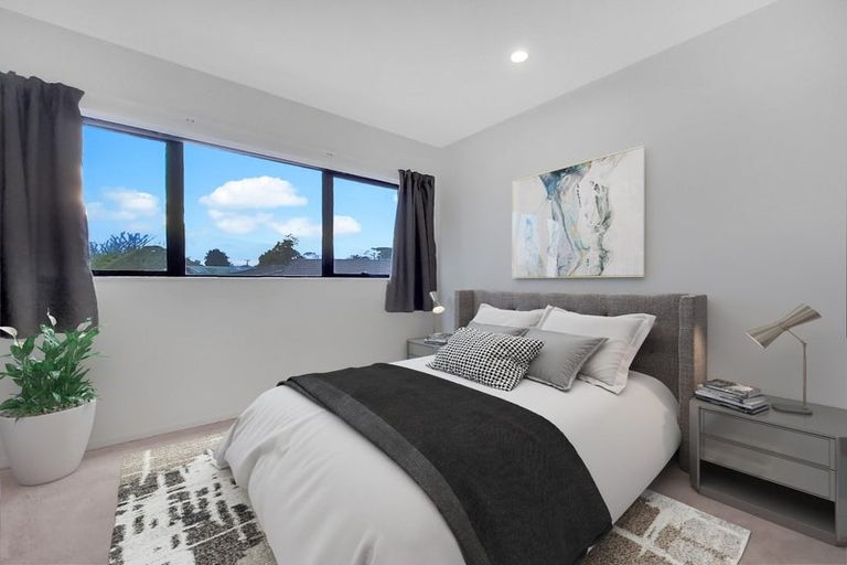 Photo of property in 4/535 Swanson Road, Ranui, Auckland, 0612