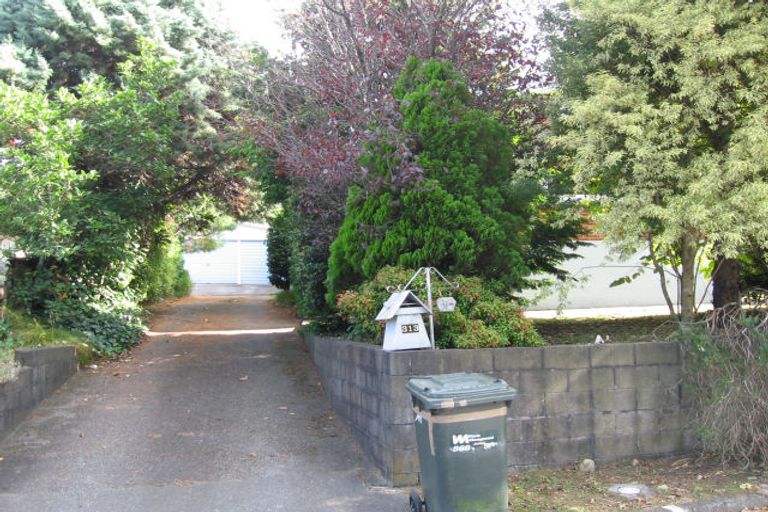 Photo of property in 13 Kahikatea Lane, Brown Owl, Upper Hutt, 5018