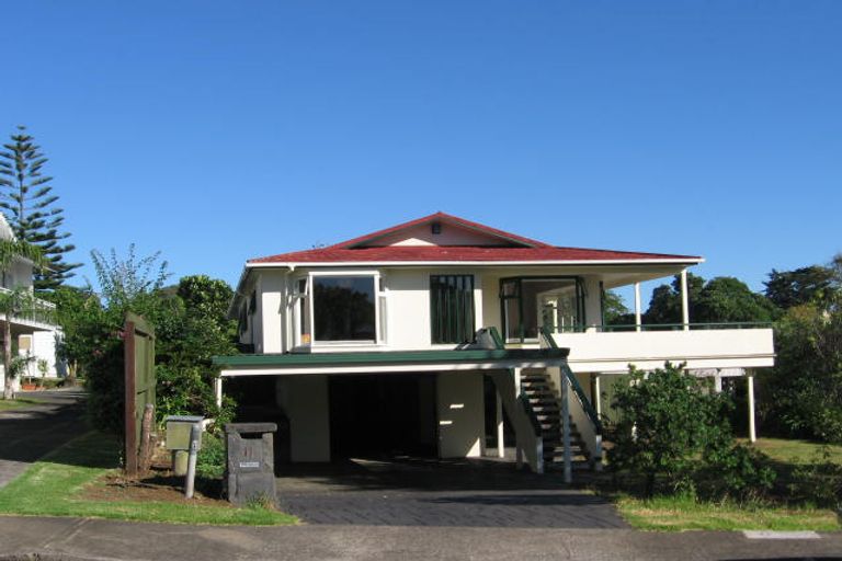 Photo of property in 11 Eric Price Avenue, Takapuna, Auckland, 0620