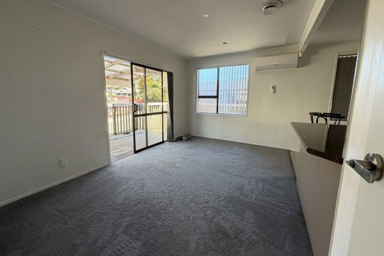 Photo of property in 57 Catkin Crescent, Papatoetoe, Auckland, 2025