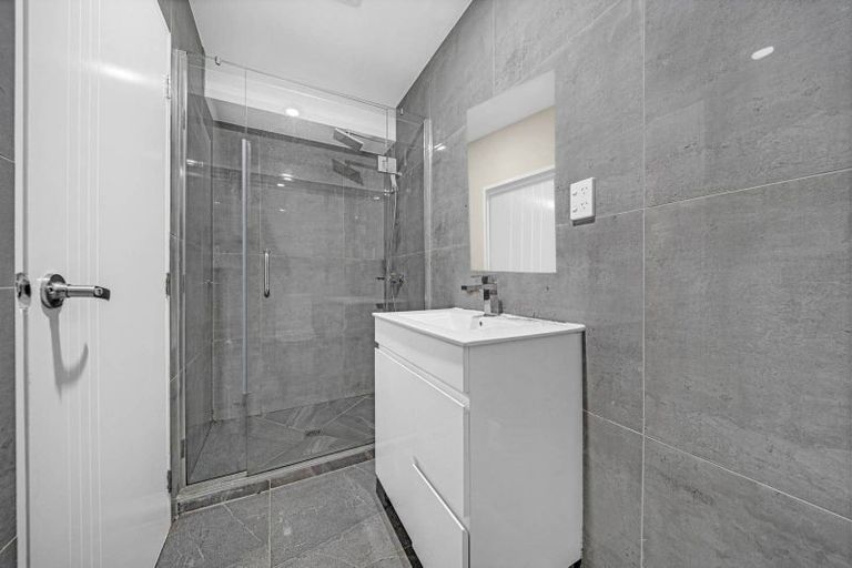 Photo of property in 20 Millcroft Lane, Ranui, Auckland, 0612