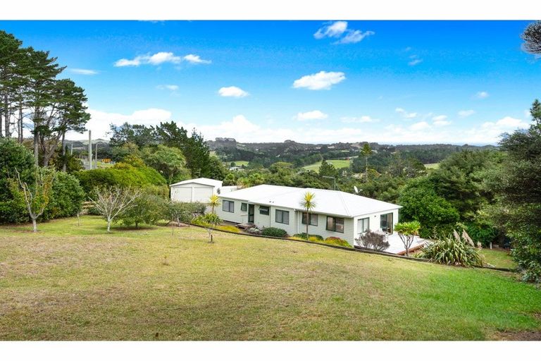 Photo of property in 80 Puke Road, Kumeu, 0891