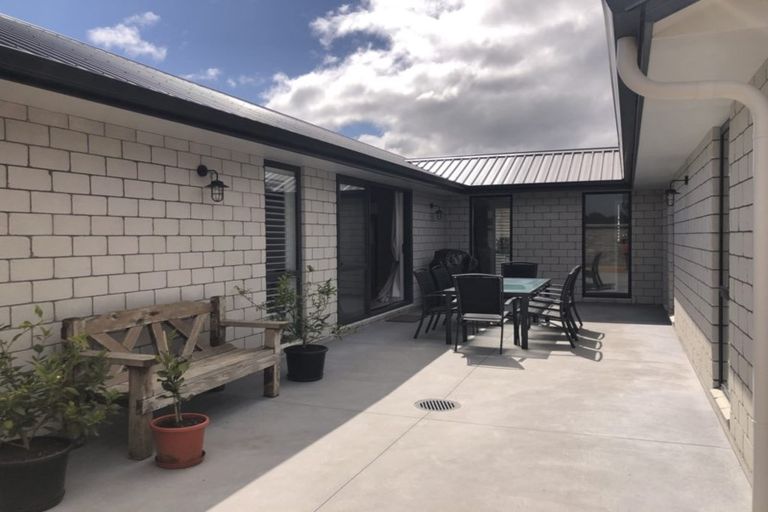 Photo of property in 8 Saint Thomas Avenue, Pyes Pa, Tauranga, 3112