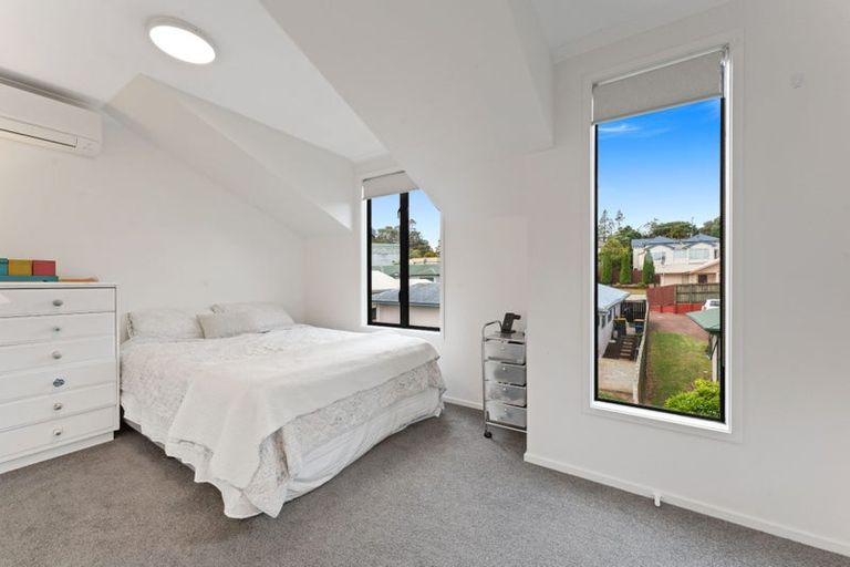 Photo of property in 7 Barnea Circle, Glen Eden, Auckland, 0602