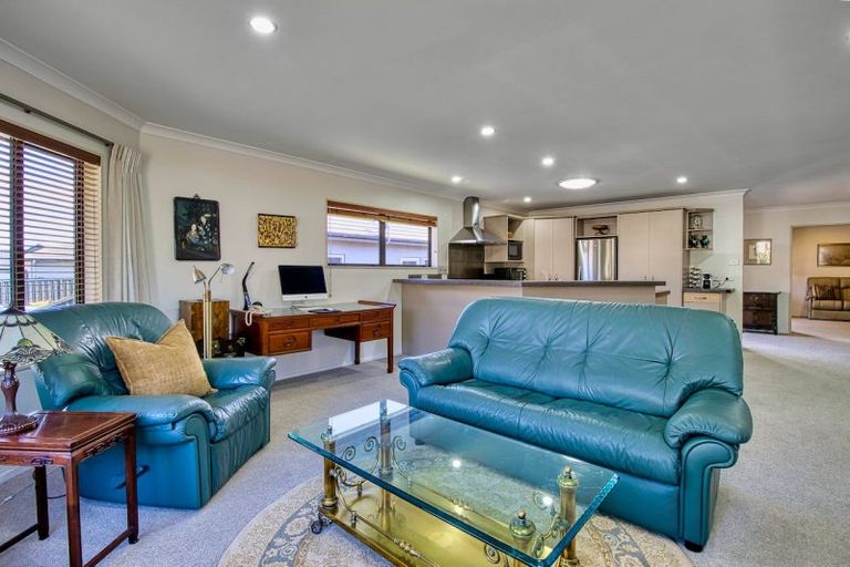 Photo of property in 31 Fairview Place, Havelock North, 4130