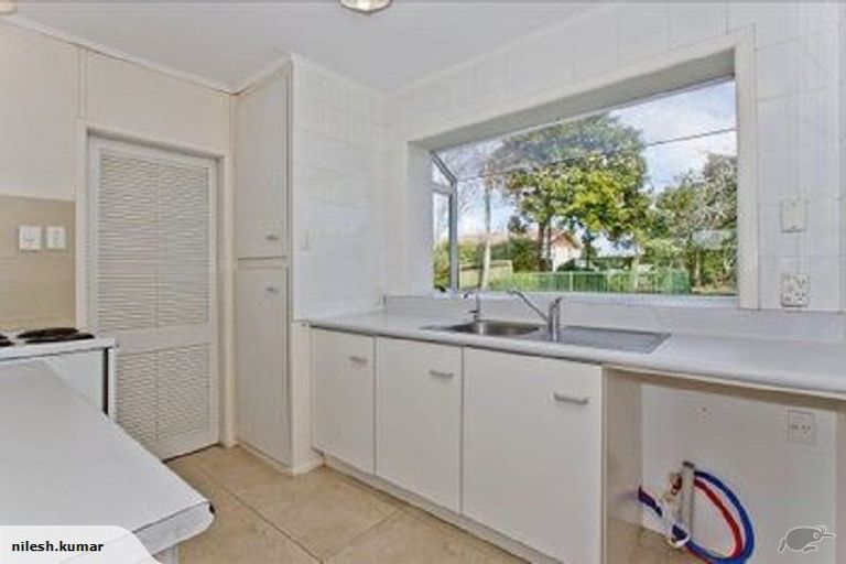 Photo of property in 2/16 Parker Avenue, New Lynn, Auckland, 0600