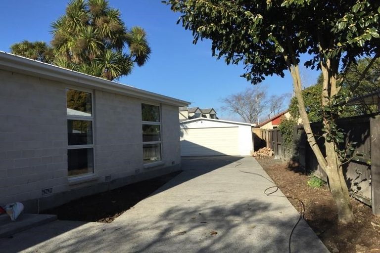 Photo of property in 78 Farquhars Road, Redwood, Christchurch, 8051