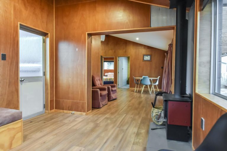 Photo of property in 19 Omarama Avenue, Omarama, 9412