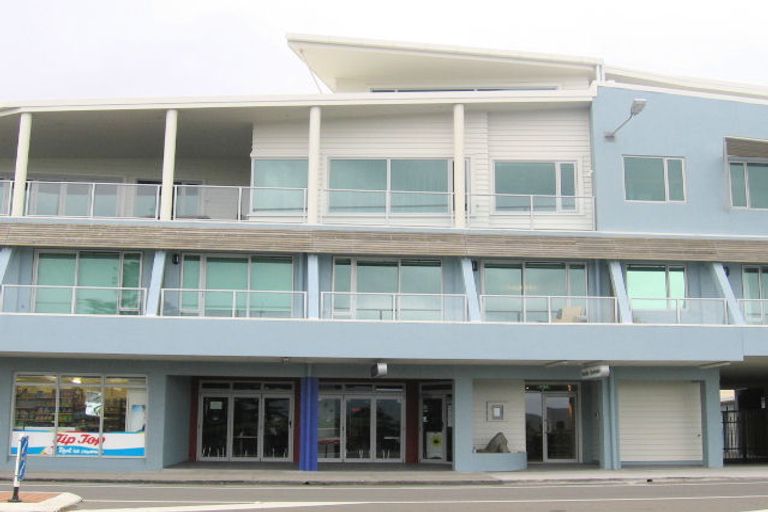 Photo of property in Shoreline Apartment, 38a Marine Parade, Paraparaumu Beach, Paraparaumu, 5032