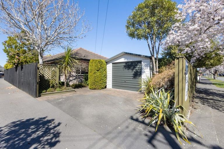 Photo of property in 1/33 Trafford Street, Harewood, Christchurch, 8051