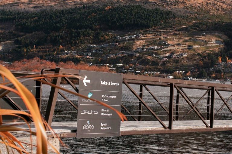 Photo of property in 16 Old Homestead Place, Kawarau Falls, Queenstown, 9300