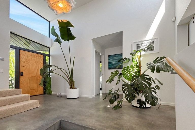 Photo of property in 10 Dove Grove, Westmorland, Christchurch, 8025