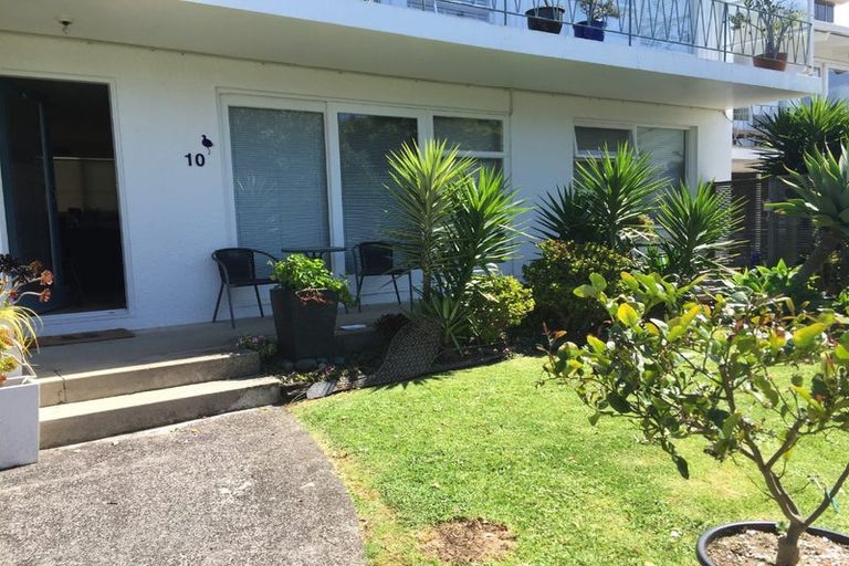 Photo of property in 10/10 Blomfield Spa, Takapuna, Auckland, 0622