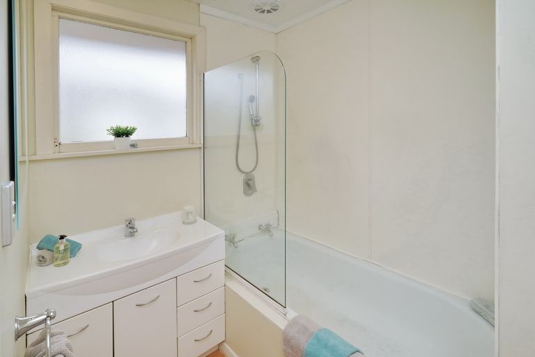 Photo of property in 195 Grimseys Road, Redwood, Christchurch, 8051