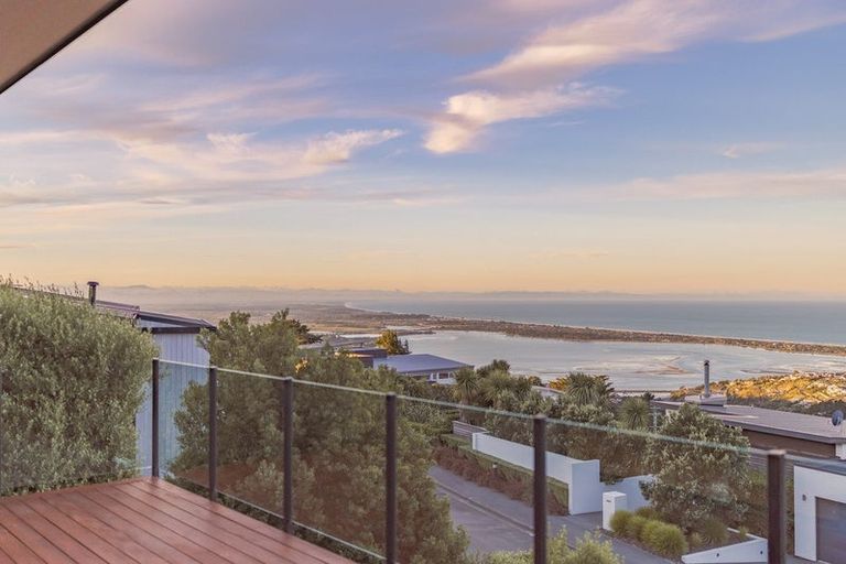 Photo of property in 3 The Terrace, Mount Pleasant, Christchurch, 8081