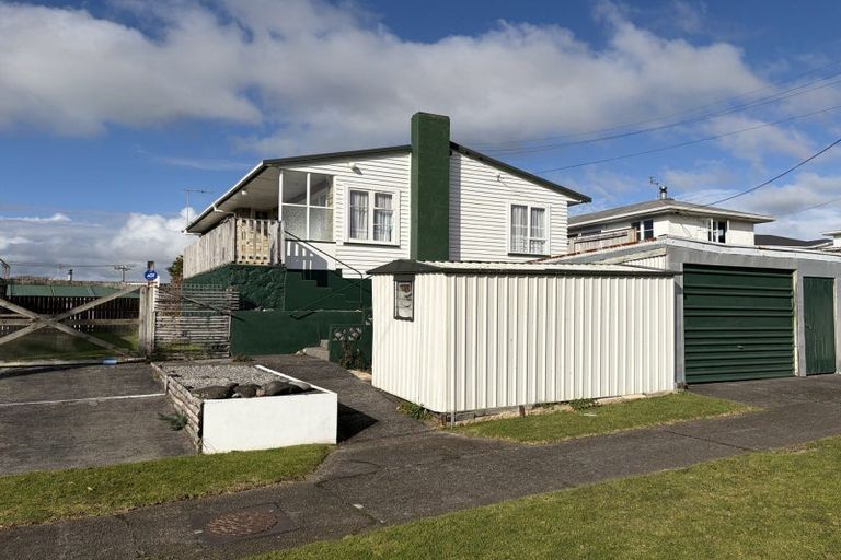 Photo of property in 5 Raleigh Street, Vogeltown, New Plymouth, 4310