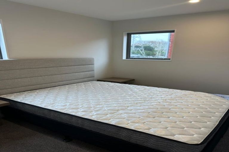 Photo of property in 30 Earlsworth Road, Mangere East, Auckland, 2024