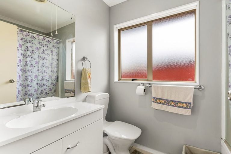 Photo of property in 21 Stellata Court, Randwick Park, Auckland, 2105