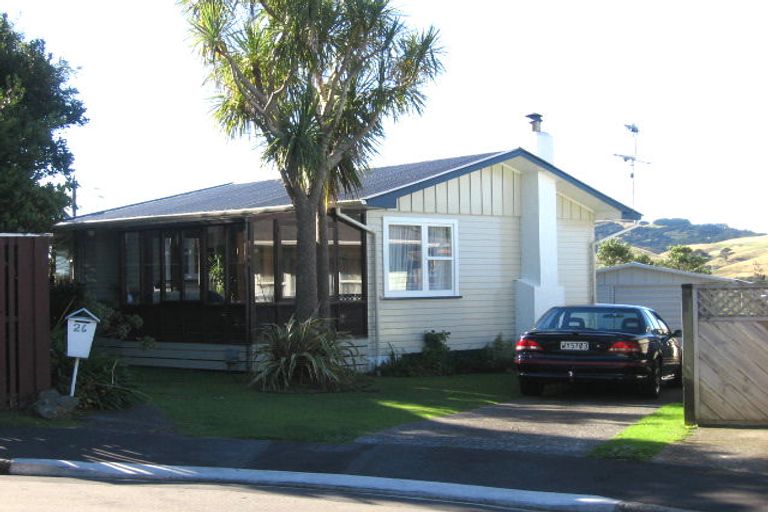 Photo of property in 26 Kahikatea Grove, Paparangi, Wellington, 6037
