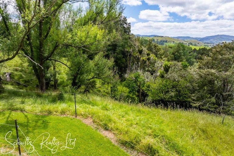 Photo of property in 16 Nikau Lane, Maungaturoto, 0520