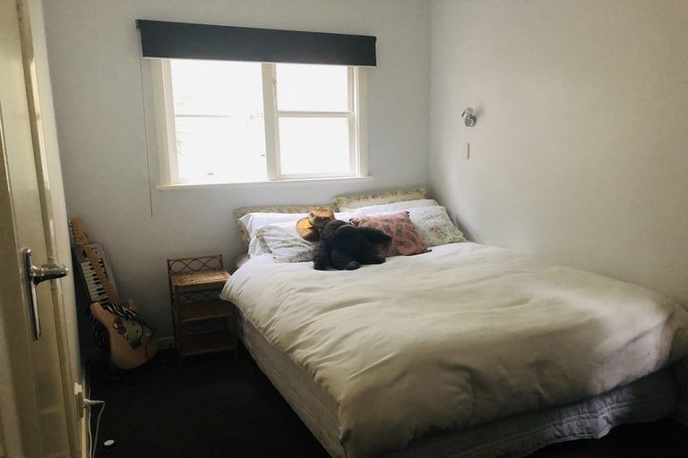 Photo of property in 1/442 Evans Bay Parade, Hataitai, Wellington, 6021