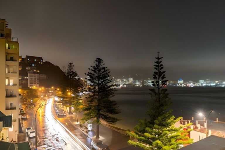 Photo of property in 3/246 Oriental Parade, Oriental Bay, Wellington, 6011