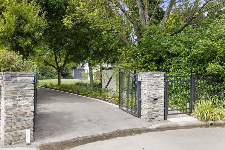 Photo of property in 3 Ashdale Lane, Strowan, Christchurch, 8052