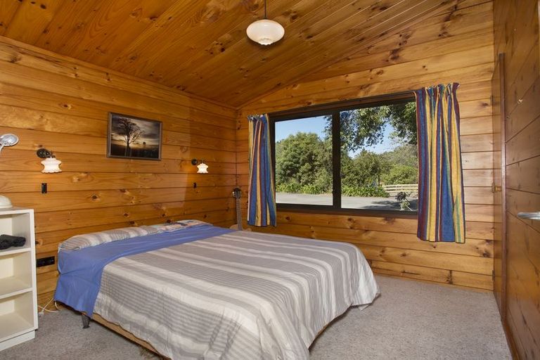 Photo of property in 345 Aokautere Drive, Aokautere, Palmerston North, 4471