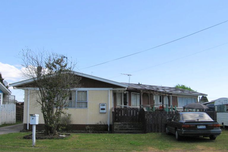 Photo of property in 8 Perepe Street, Mangakakahi, Rotorua, 3015