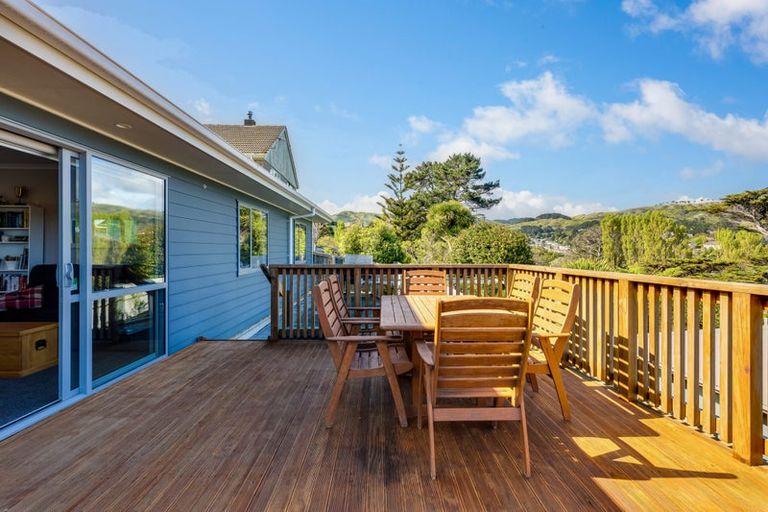 Photo of property in 17a Gloucester Street, Cannons Creek, Porirua, 5024