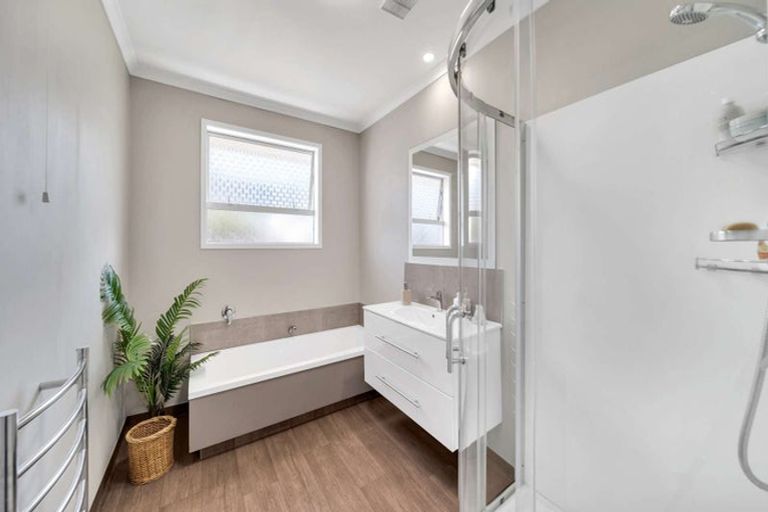 Photo of property in 1 Oxford Street, Holmes Hill, Oamaru, 9401