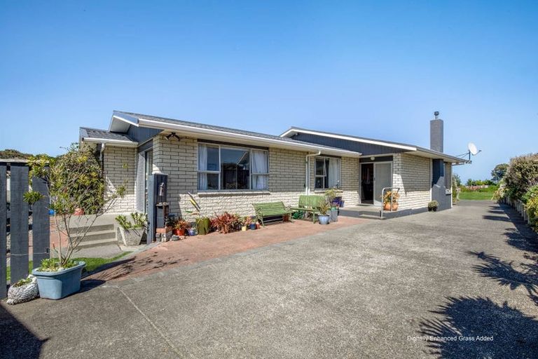 Photo of property in 102 Matai Street, Castlecliff, Whanganui, 4501