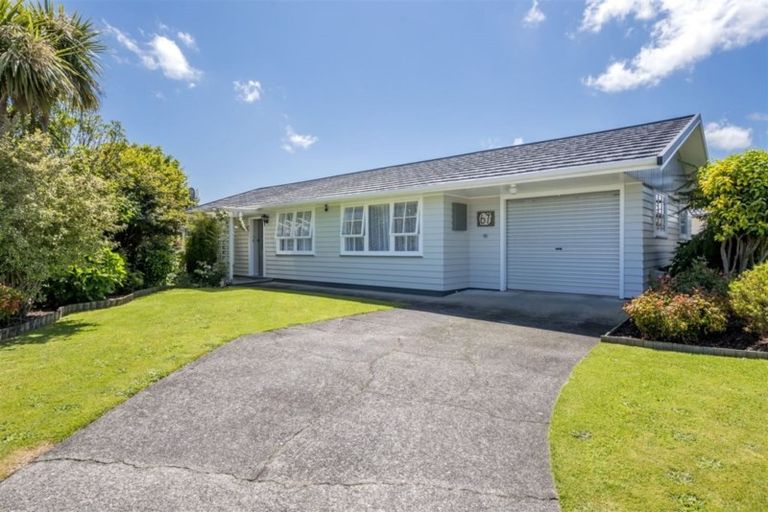 Photo of property in 67 Kennedy Drive, Levin, 5510