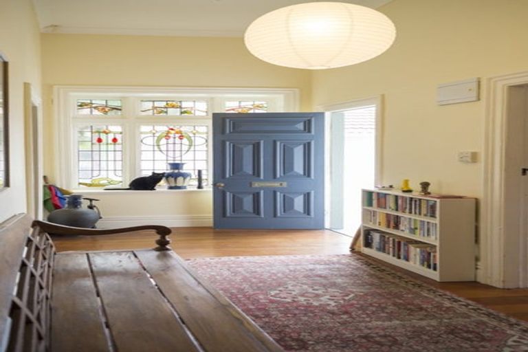 Photo of property in 176 Derwent Street, Island Bay, Wellington, 6023