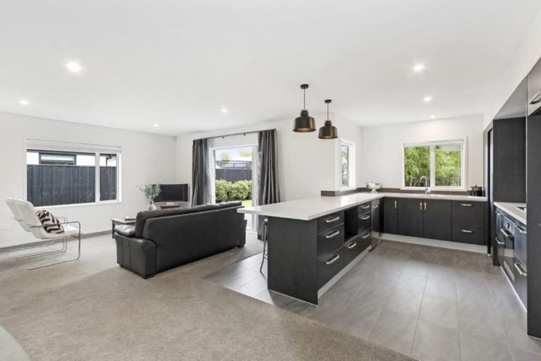 Photo of property in 28 Parklea Avenue, Halswell, Christchurch, 8025