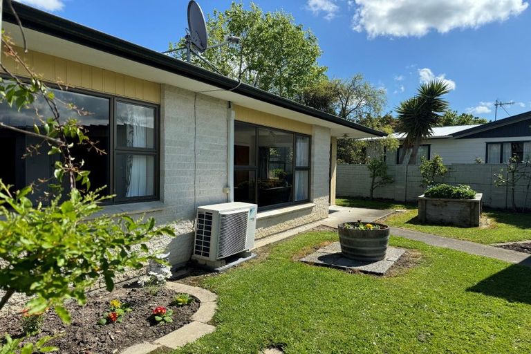 Photo of property in 4 Bethel Court, Milson, Palmerston North, 4414