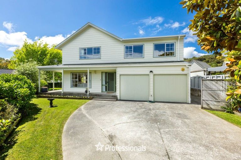 Photo of property in 9 Clinker Grove, Silverstream, Upper Hutt, 5019