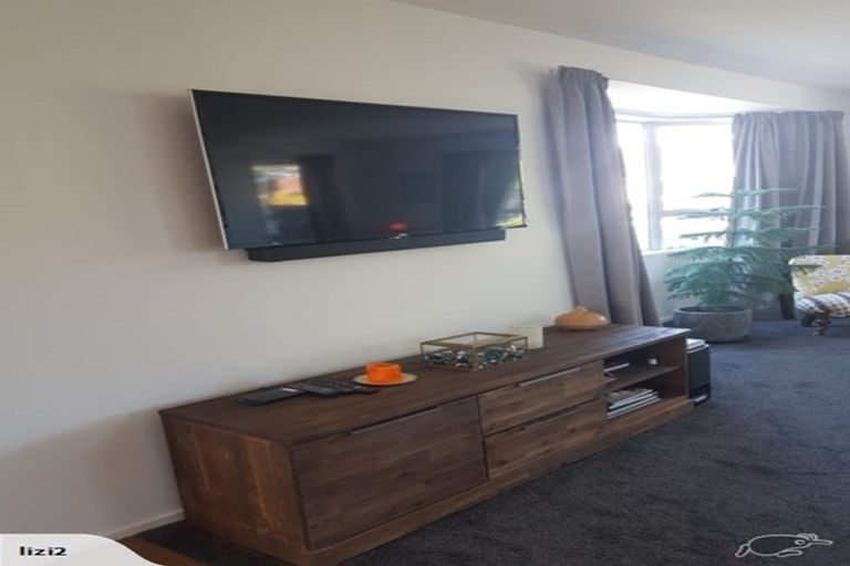 Photo of property in 2/57a Beachville Road, Redcliffs, Christchurch, 8081