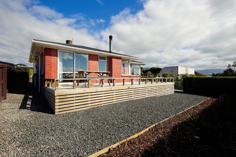 Photo of property in 62 Churchill Street, Kaikoura, 7300