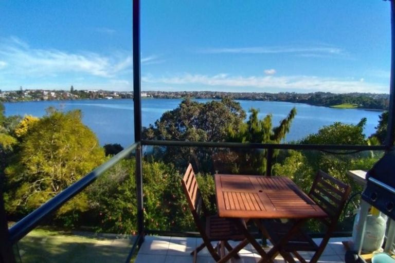 Photo of property in 2/198 Hurstmere Road, Takapuna, Auckland, 0622