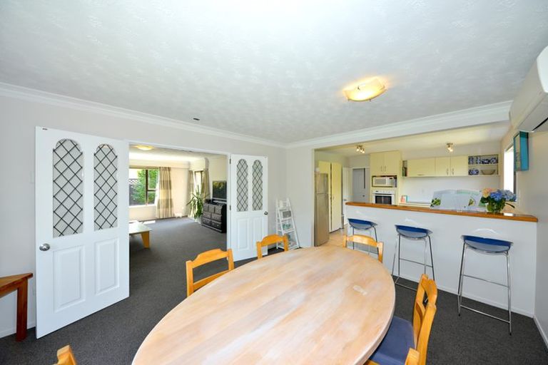 Photo of property in 2/25 Rubens Place, Burnside, Christchurch, 8053